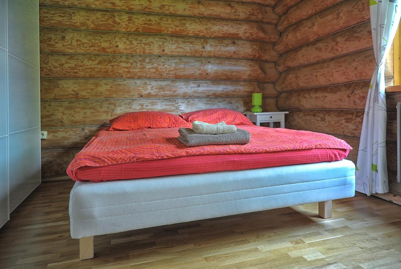 Dom Pod Sosnami Villa Gryżyna Kültér fotó